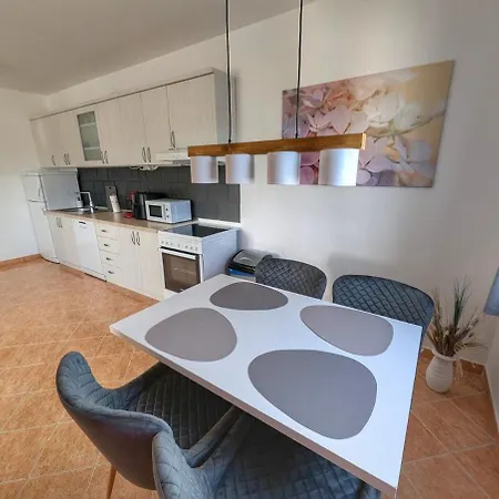 Leo Apartamento Trogir